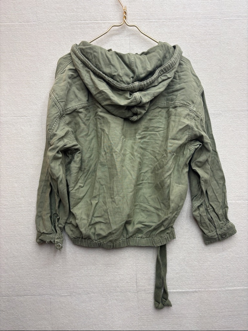 American Eagle | medium Washed Olive Green Drawstring Hoodie - Picture 4 of 6